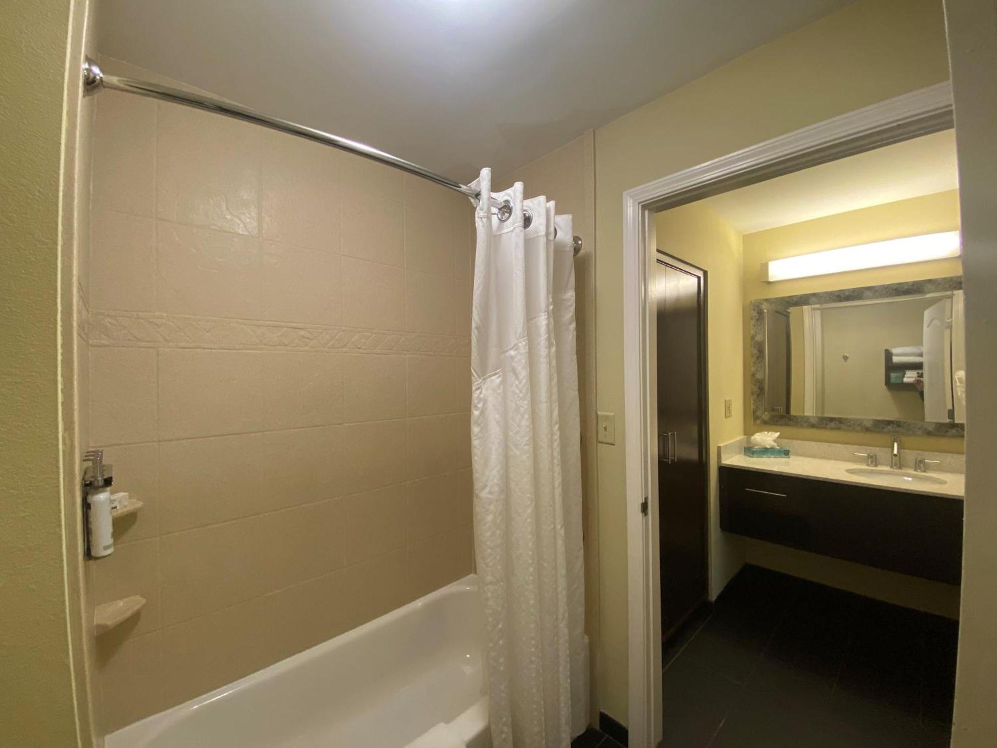 Staybridge Suites Syracuse Liverpool By Ihg Exterior foto